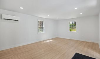 101 Carl Dr NE, Ada, MI 49301