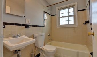 30 Trull St 3, Boston, MA 02125