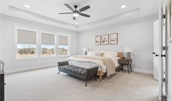 14616 Aspen Cir, Basehor, KS 66007