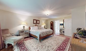 12 Lyndenwood Dr, Brookfield, CT 06804