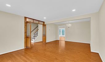 7428 FOUNTAIN HEAD Dr, Annandale, VA 22003