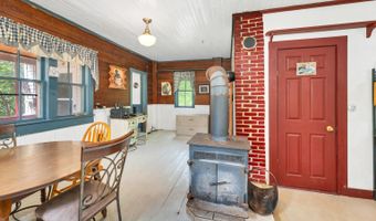 570 Maplewood Rd, Parsonsfield, ME 04047