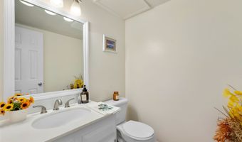 1090 Kumukumu St C, Honolulu, HI 96825