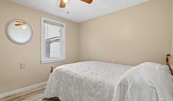 5 Hammock Pkwy, Clinton, CT 06413