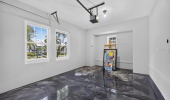 713 ISLEBAY Dr, Apollo Beach, FL 33572