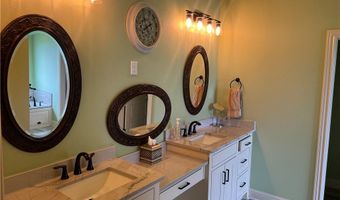 33 Ledbetter Ln, Bella Vista, AR 72715