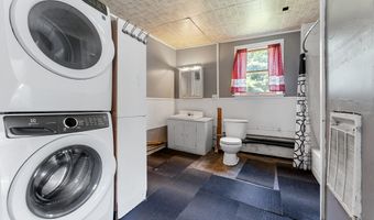 499 Augusta Rd, Belgrade, ME 04917