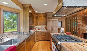 1160 Swan Horseshoe Dr, Bigfork, MT 59911