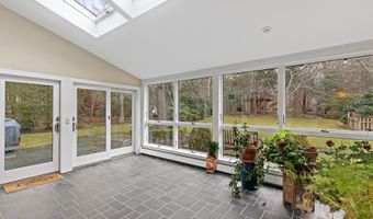 29 Sturgis Ln, Barnstable, MA 02630
