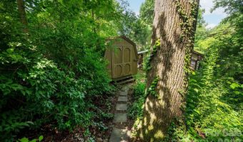 15 And 16 Cottage Dr, Asheville, NC 28805