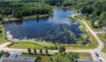 18 Dream Lake Dr, Amherst, NH 03031