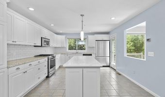 1303 Old Bridge Ln 1303, Bellingham, MA 02019