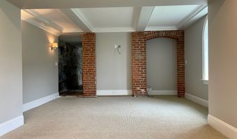 19 Deercliff Rd, Avon, CT 06001