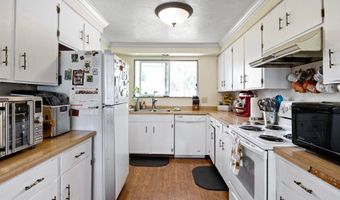 4635 DAISY St, Springfield, OR 97478