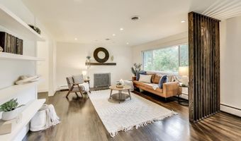 4422 NEPTUNE Dr, Alexandria, VA 22309