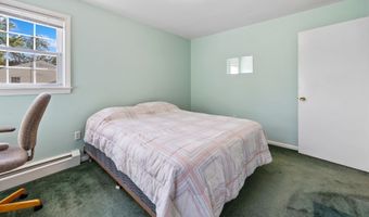 622 Wiese Rd, Cheshire, CT 06410
