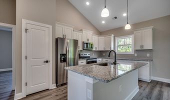 646 Sunny Pond Ln, Aynor, SC 29511