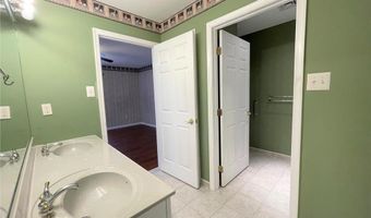 2322 Fox Meadow Dr, Allentown, PA 18104