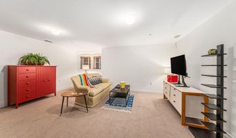 140 Ashley Mews Dr, Ann Arbor, MI 48104