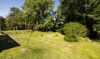 1757 Musso View Ave, Cheshire, CT 06410
