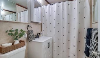 8844 Greenview Pl, Spring Valley, CA 91977