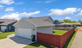 809 24th Ave NW, Austin, MN 55912