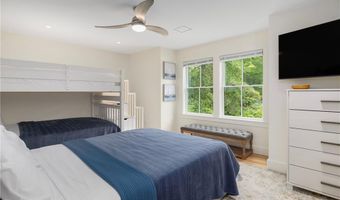31 Wright Ln, Jamestown, RI 02835