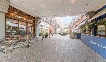 5517 MCKINLEY St, Bethesda, MD 20817