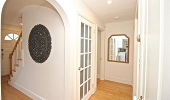 139 Coggeshall Ave, Newport, RI 02840