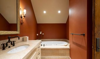 40 Fox Hollow Gulch Rd, Bellevue, ID 83313