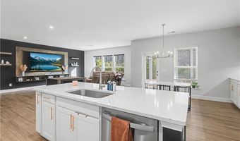 669 Fairway Dr, Acworth, GA 30101