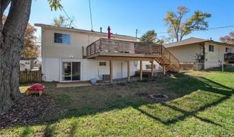 371 Messina Dr, Ballwin, MO 63021