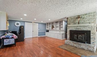 413 Peach Ave, Albertville, AL 35950