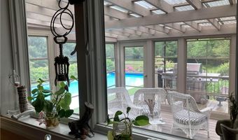 21 Memory Ln, Hopkinton, RI 02804