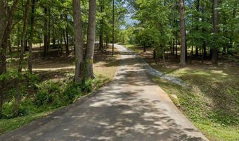 10514 E Brainerd Rd, Apison, TN 37302