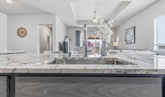 3378 Dahlia St, Alamogordo, NM 88310
