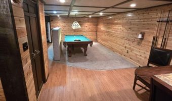 1306 1st St, Britton, SD 57430