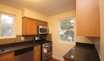 1901 N QUEBEC St N Upper Unit, Arlington, VA 22207