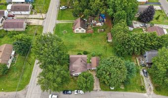 2755 Springfield Lake Dr, Akron, OH 44312