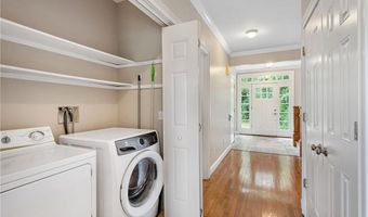 21 Bonnet View Dr, Jamestown, RI 02835