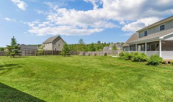 174 Rolling Meadow Dr, Bangor, ME 04401