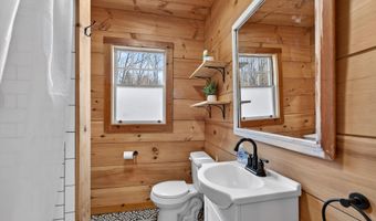 92 Pinewood Ave, Bethlehem, NH 03574