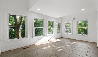 8721 WATERFORD Rd, Alexandria, VA 22308