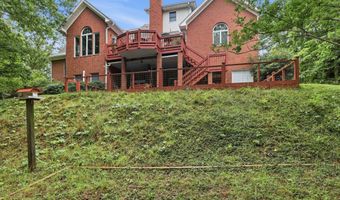 355 Smoke Rise Dr, Baldwin, GA 30511