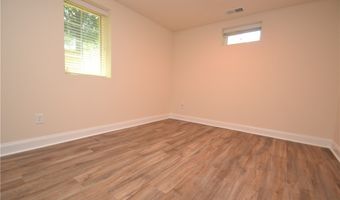 506 N Tunstall Ave, Apex, NC 27502