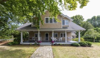 135 Longfellow Rd, Jamestown, RI 02835