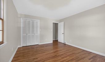 3 Fenway Dr, Albany, NY 12211