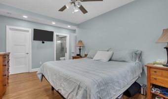 700 Halliard Ave, Beachwood, NJ 08722