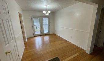 105 Lincoln Hts, Alum Creek, WV 25003