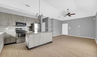 2704 E Eisenhower Ave 4, Alton, TX 78573